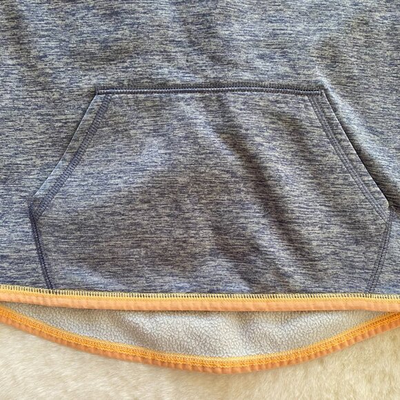 Under Armour Hoodie Blue Pull Over Hooded Sweatshirt with Pockets Size YMD Girls - Picture 4 of 15